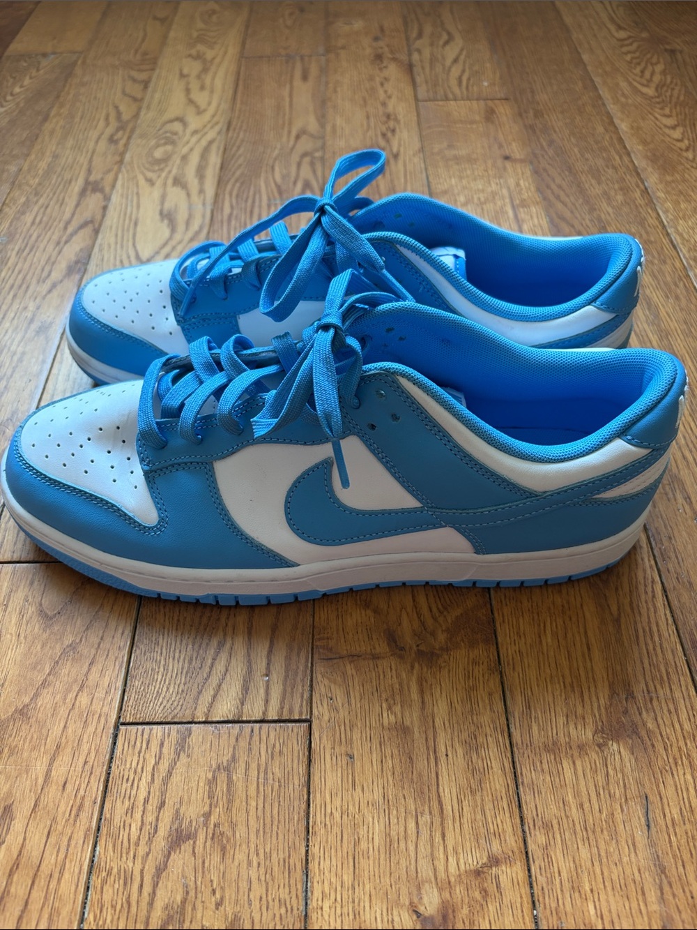 Nike Dunk Low in University Blue